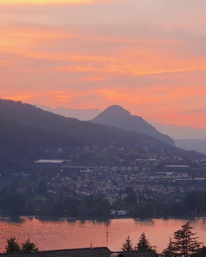 Lake Apartment Ischia Red Tenna Zewnętrze zdjęcie