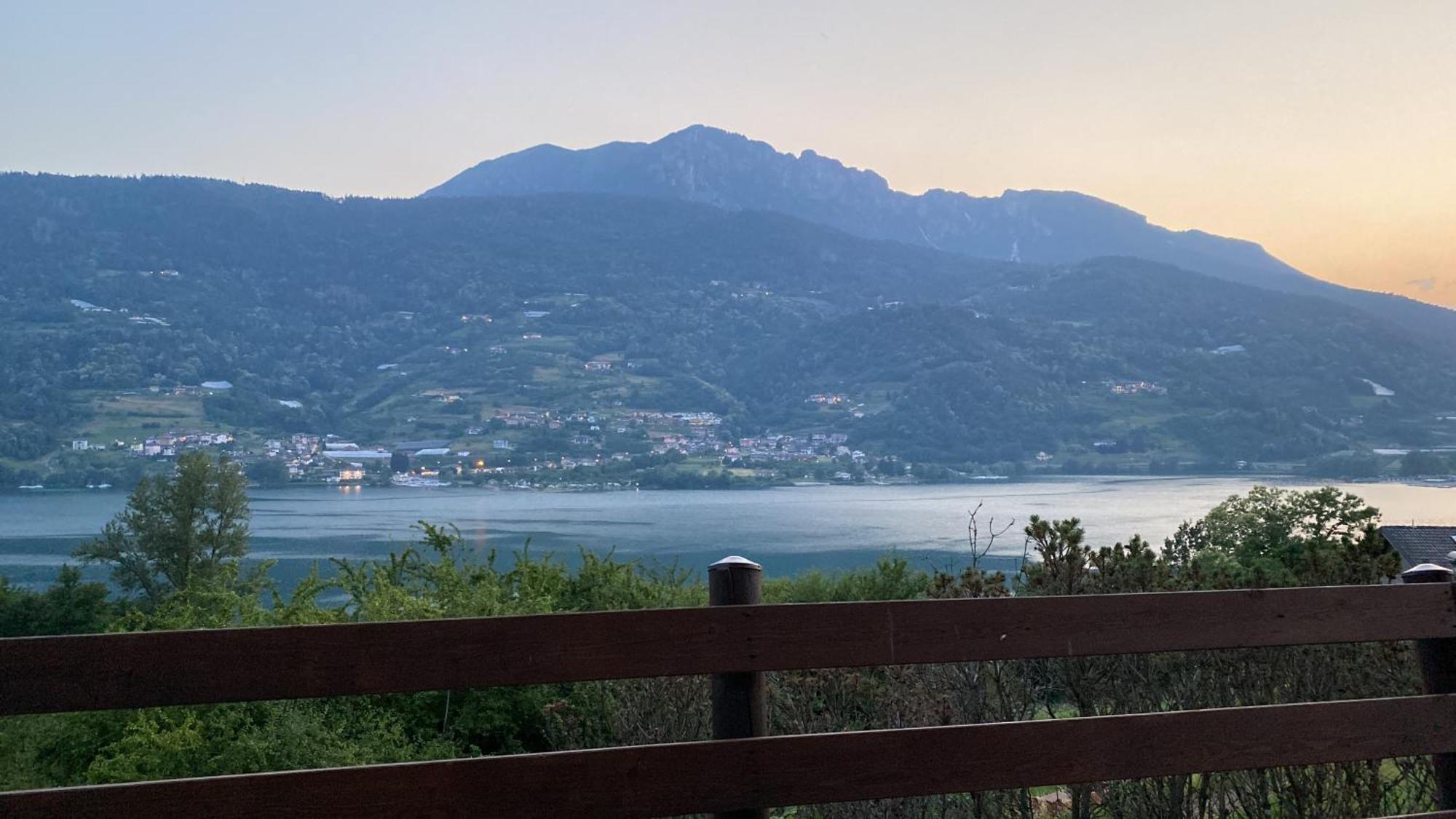 Lake Apartment Ischia Red Tenna Zewnętrze zdjęcie